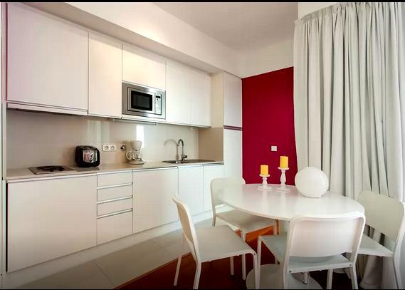 Your Home In Palacio Do Bairro Alto Lissabon Kamer foto